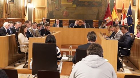 La Diputación de León aprueba el reparto de 2,1 millones de euros del Fondo de Cohesión Territorial 2025 | Campillo / ICAL. La Diputación de León aprueba el reparto de 2,1 millones de euros del Fondo de Cohesión Territorial 2025 | Campillo / ICAL.