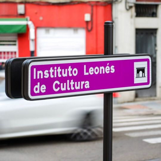 El ILC premia el talento narrativo y poético: convocados el Premio Elena Santiago y la Bienal de Poesía El ILC premia el talento narrativo y poético: convocados el Premio Elena Santiago y la Bienal de Poesía