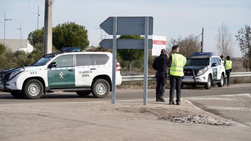 Los agricultores leoneses cortan la N-120 a la altura de Villadangos del Páramo | Campillo / ICAL. Los agricultores leoneses cortan la N-120 a la altura de Villadangos del Páramo | Campillo / ICAL.