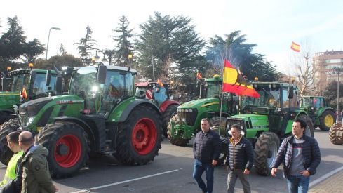Las empresas del agrícolas y ganaderas de León cerrarán este viernes para apoyar a la tractorada Las empresas del agrícolas y ganaderas de León cerrarán este viernes para apoyar a la tractorada