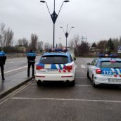 Incautan un puño americano y dos bolsas de marihuana a dos menores de edad en San Andrés del Rabanedo  (León)