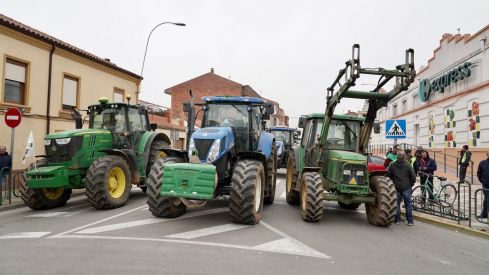 UCCL convoca una tractorada en Santa María del Páramo (11)