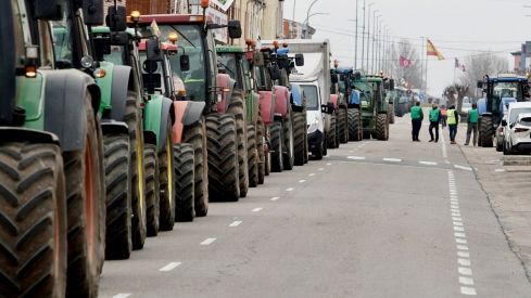 UCCL convoca una tractorada en Santa María del Páramo | Campillo / ICAL. UCCL convoca una tractorada en Santa María del Páramo | Campillo / ICAL.