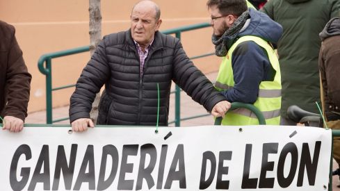 UCCL convoca una tractorada en Santa María del Páramo | Campillo / ICAL. UCCL convoca una tractorada en Santa María del Páramo | Campillo / ICAL.