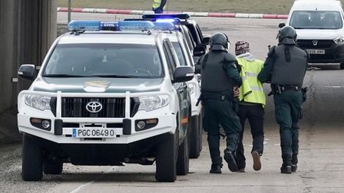 Los agricultores cortan la autovía A 6 a la altura de La Bañeza (León) | Campillo / ICAL. 