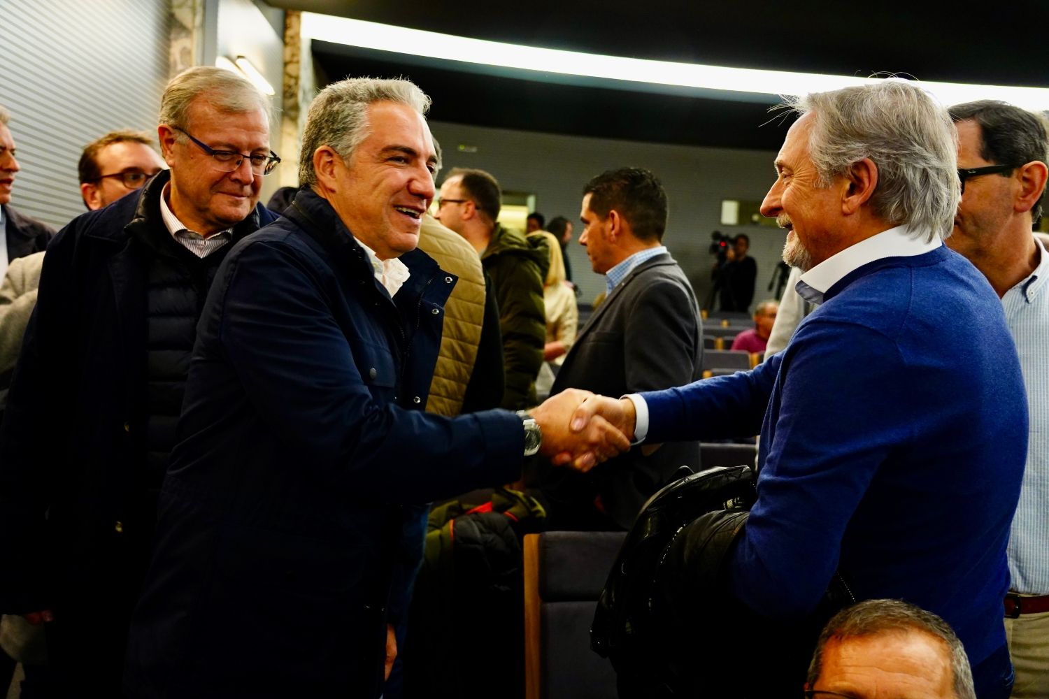 Elías Bendodo se reúne con la Junta Directiva del Partido Popular en León | Campillo / ICAL