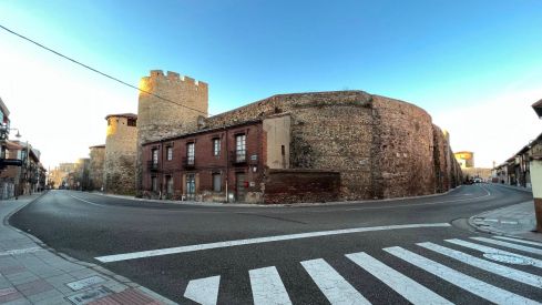 Intervención y peatonalizaciones en el entorno de la Muralla de León | Campillo / ICAL. Intervención y peatonalizaciones en el entorno de la Muralla de León | Campillo / ICAL.
