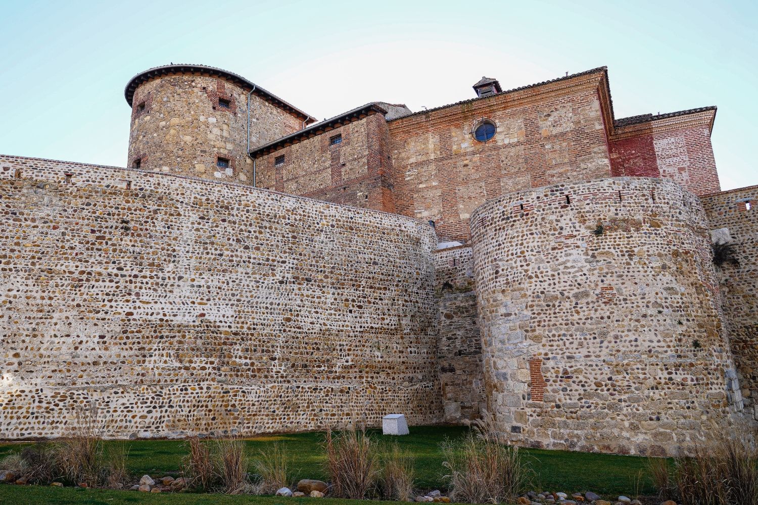 Intervención y peatonalizaciones en el entorno de la Muralla de León | Campillo / ICAL.