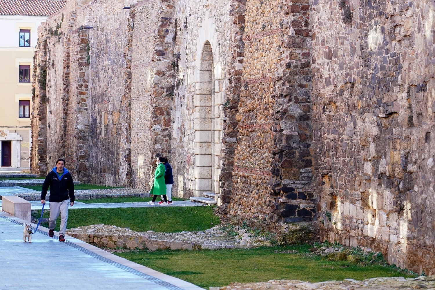 Intervención y peatonalizaciones en el entorno de la Muralla de León | Campillo / ICAL.