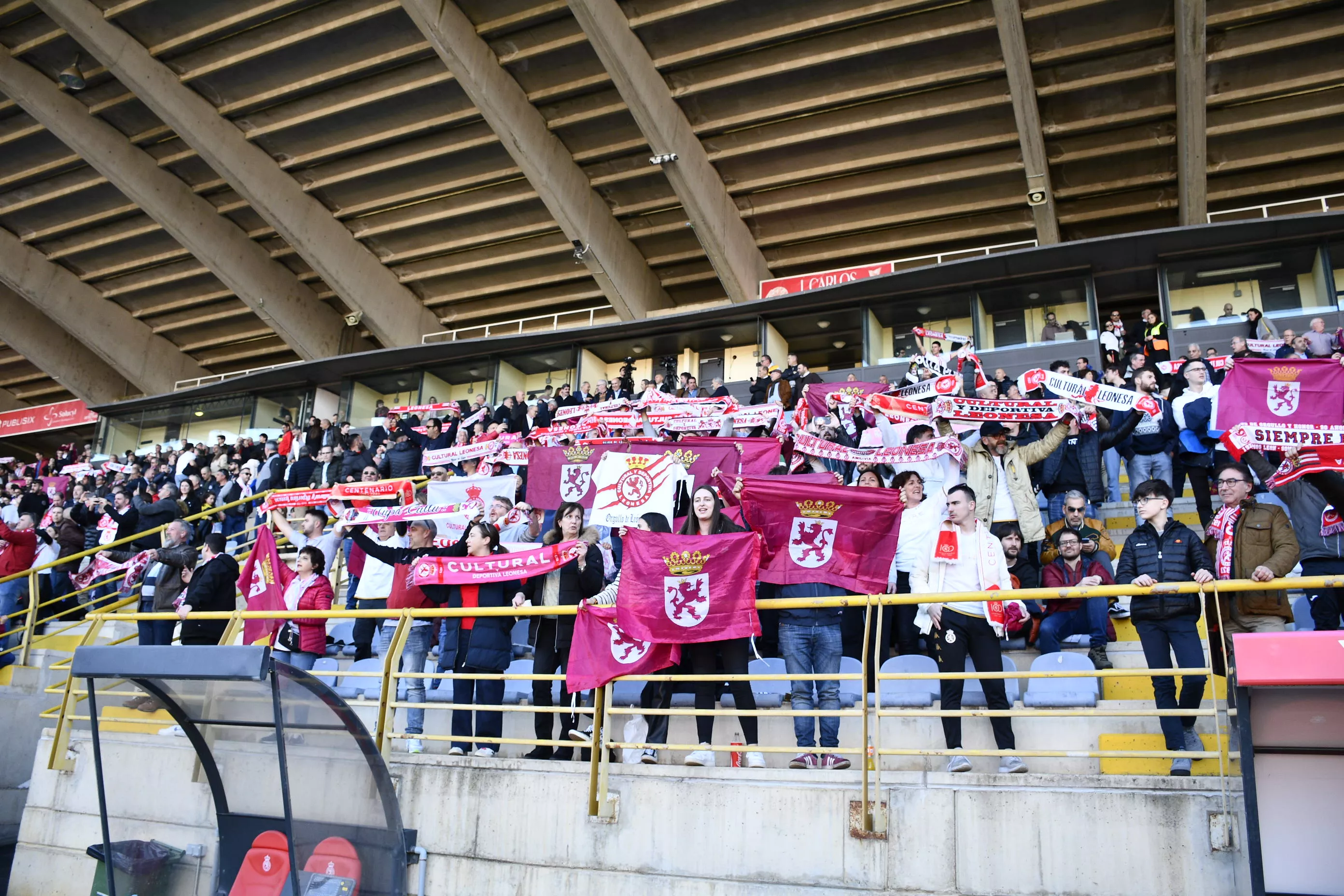 El derbi en la grada 