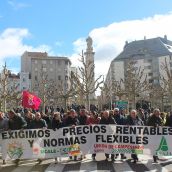 Las opas se suman a la manifestación convocada por los sindicatos por el futuro y desarrollo económico y social de León