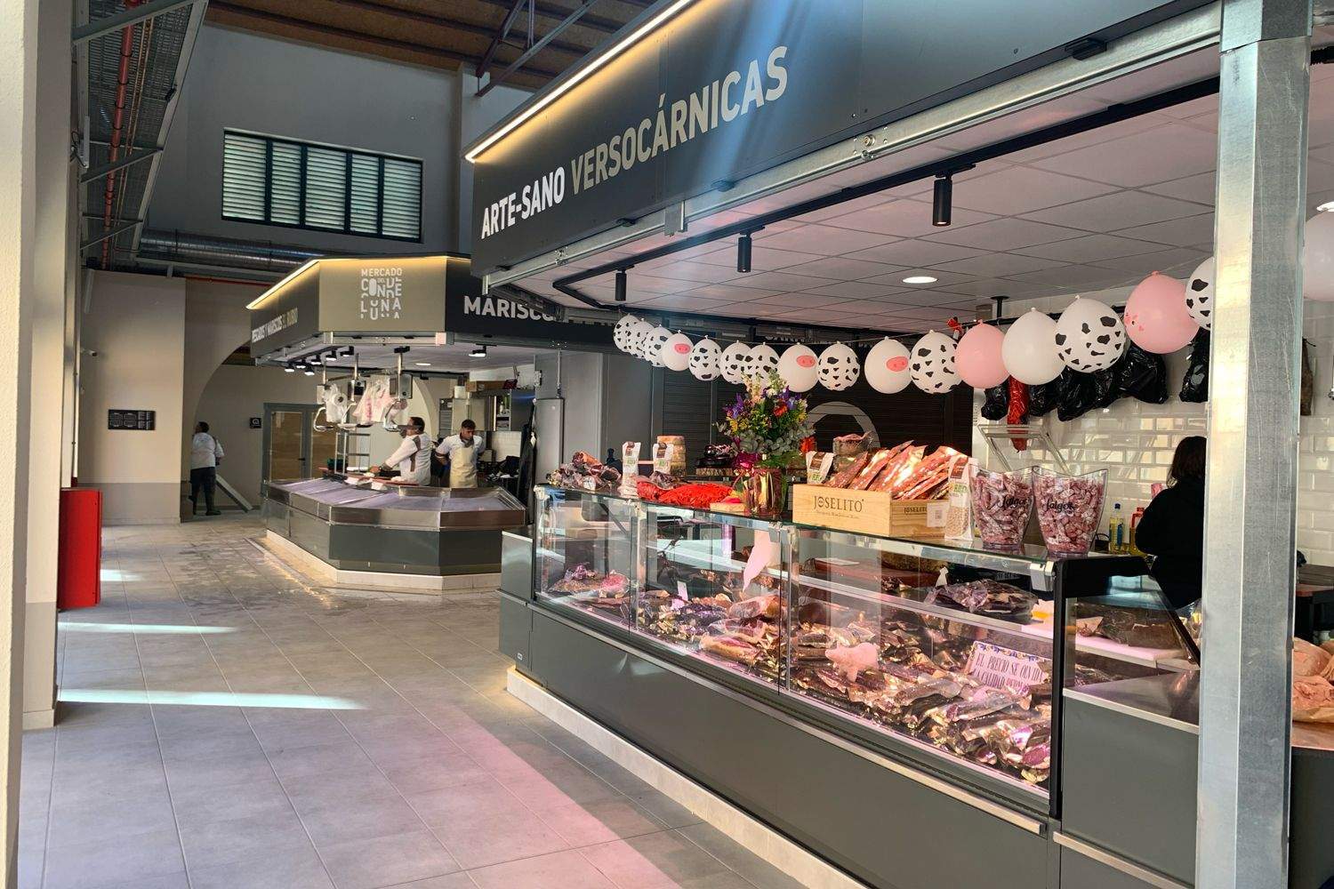 interior mercado del conde luna interior mercado del conde luna