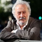 El escritor leonés Julio Llamazares presentará su poemario 'La lentitud de los bueyes' en la Fundación Cerezales Antonino y Cinia El escritor leonés Julio Llamazares presentará su poemario 'La lentitud de los bueyes' en la Fundación Cerezales Antonino y Cinia