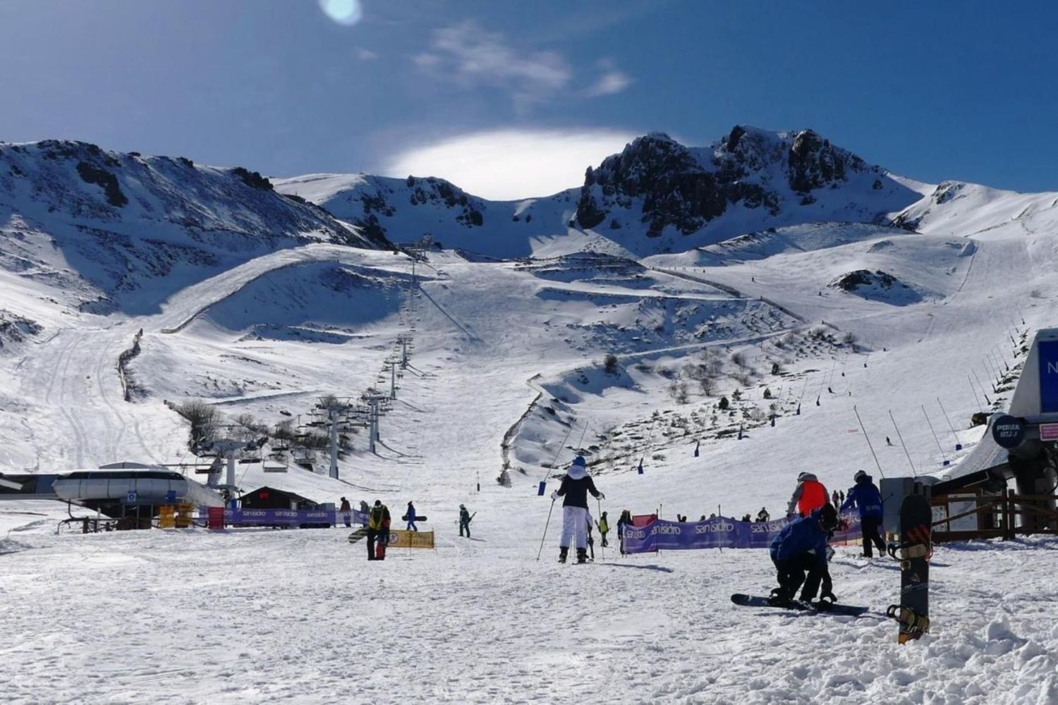 Las estaciones de esquí de León ofrecen 12 kilómetros esquiables para este fin de semana