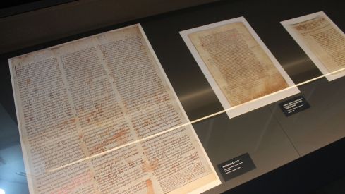 Inauguración de la exposición sobre las Cortes de 1188 en el Museo de San Isidoro Inauguración de la exposición sobre las Cortes de 1188 en el Museo de San Isidoro