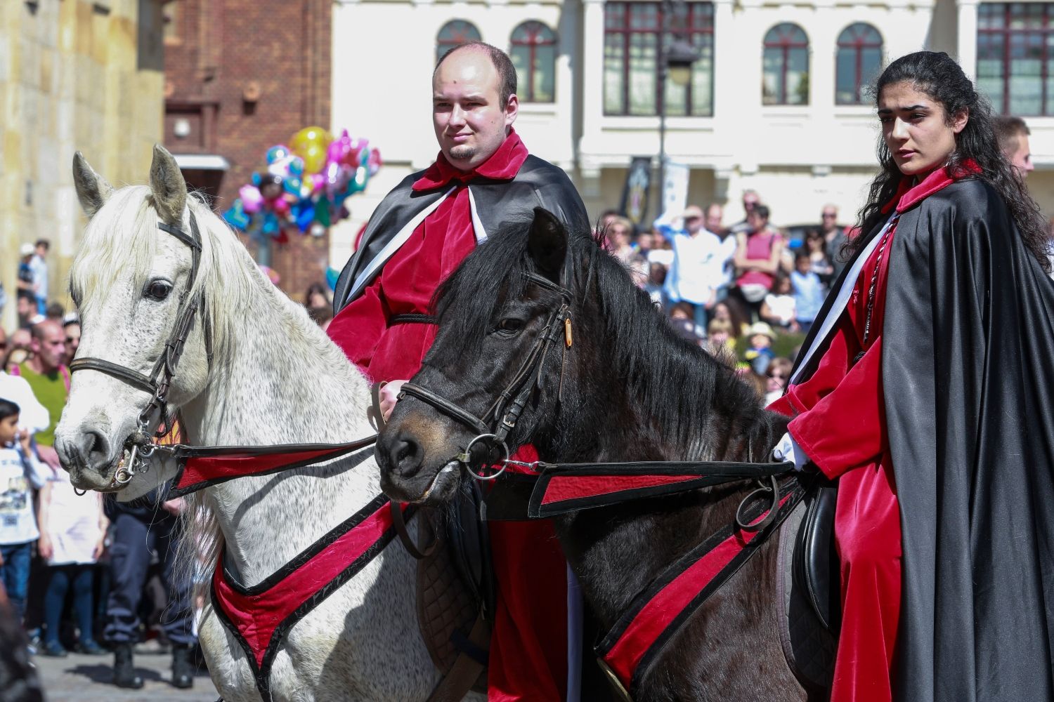 Pregón a caballo de la Cofradía de las Siete Palabras | Campillo / ICAL