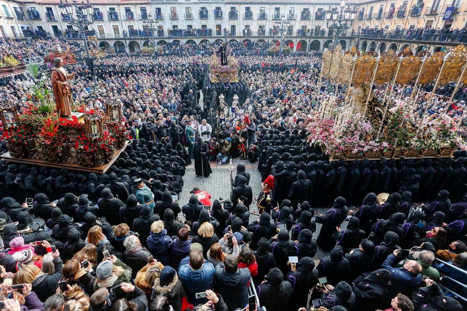 Acto del Encuentro de la Procesión de los Pasos | Campillo / ICAL