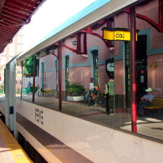 Estación de Matallana en León cuando aún recibía trenes Estación de Matallana en León cuando aún recibía trenes