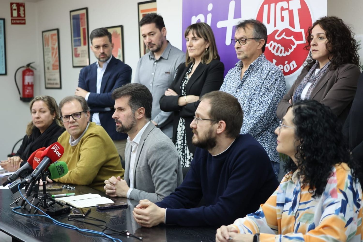 El secretario general del PSOECyL se reúne con el comité de empresa del Centro Estrada