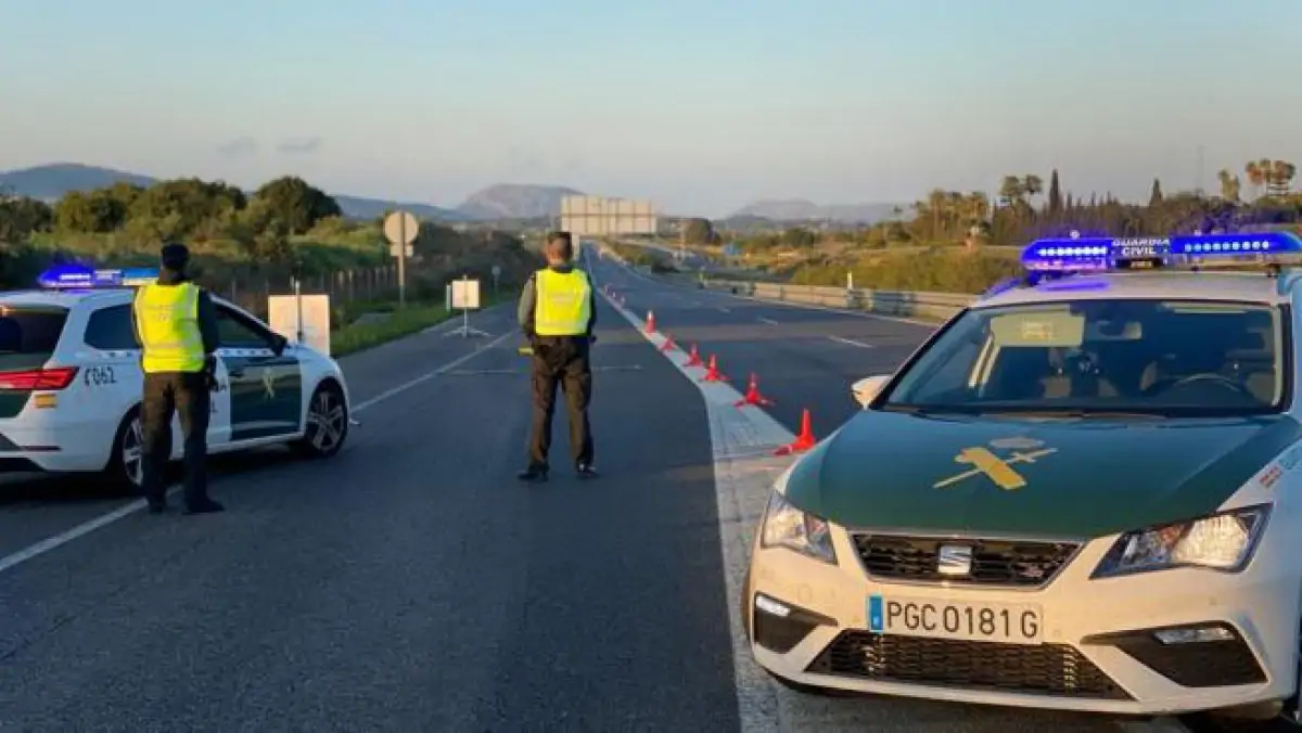 Foto archivo de un control de la Guardia Civil