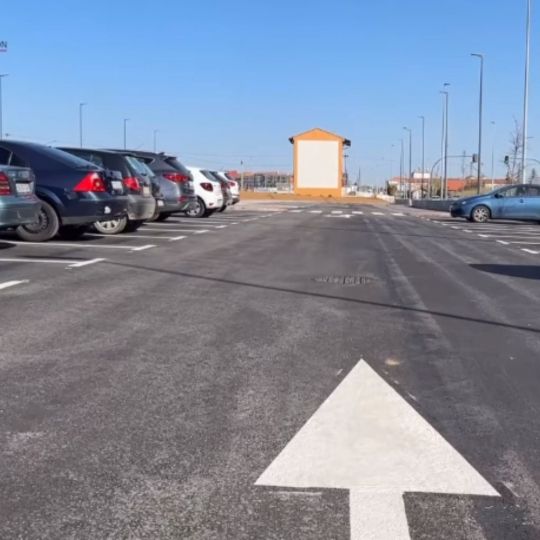 León estrena su esperada zona intermodal en la Avenida de Asturias con más de 200 plazas de aparcamiento 