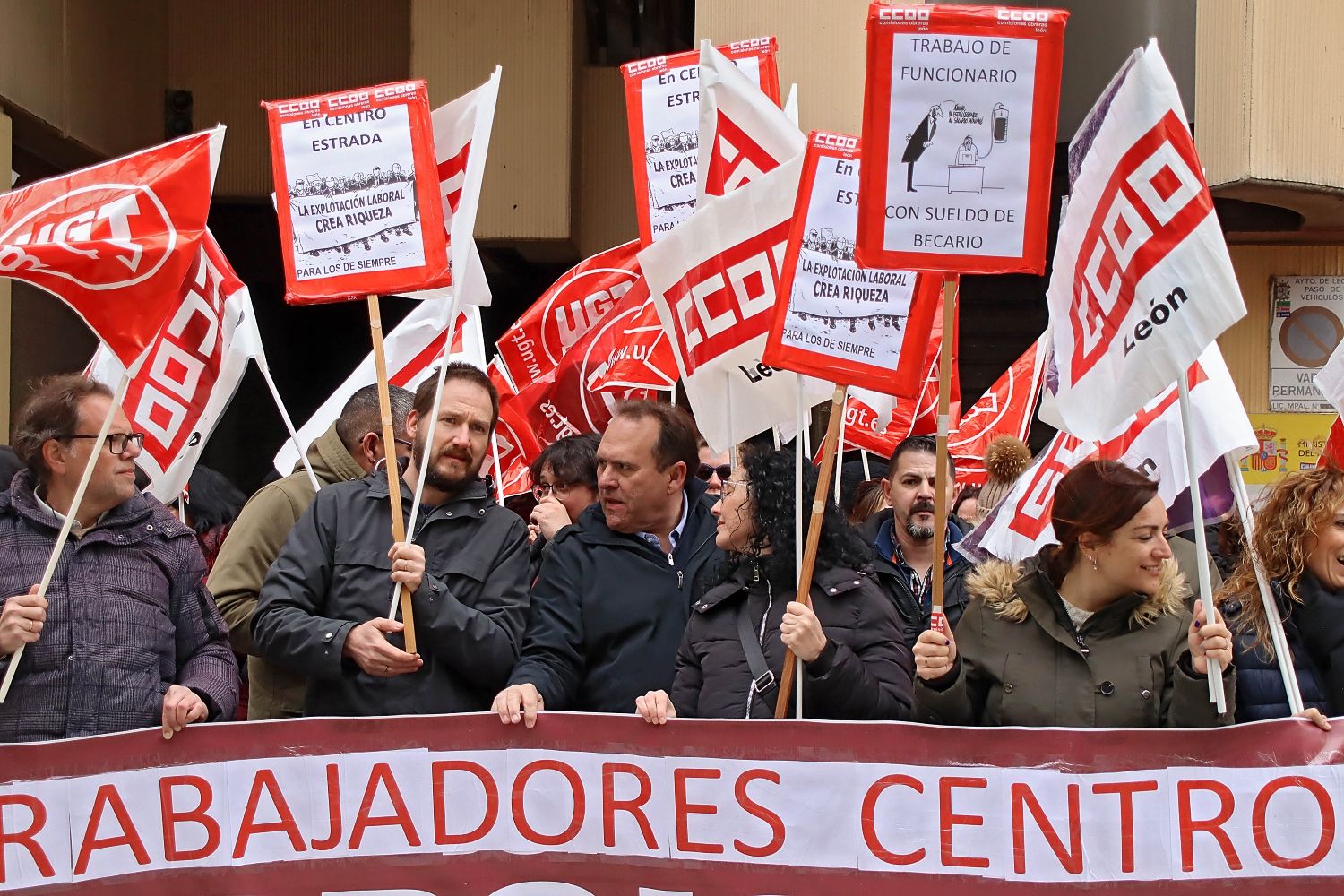 La plantilla del Centro Estrada de León critica que la Administración se desvincule del conflicto y permita el incumplimiento del contrato