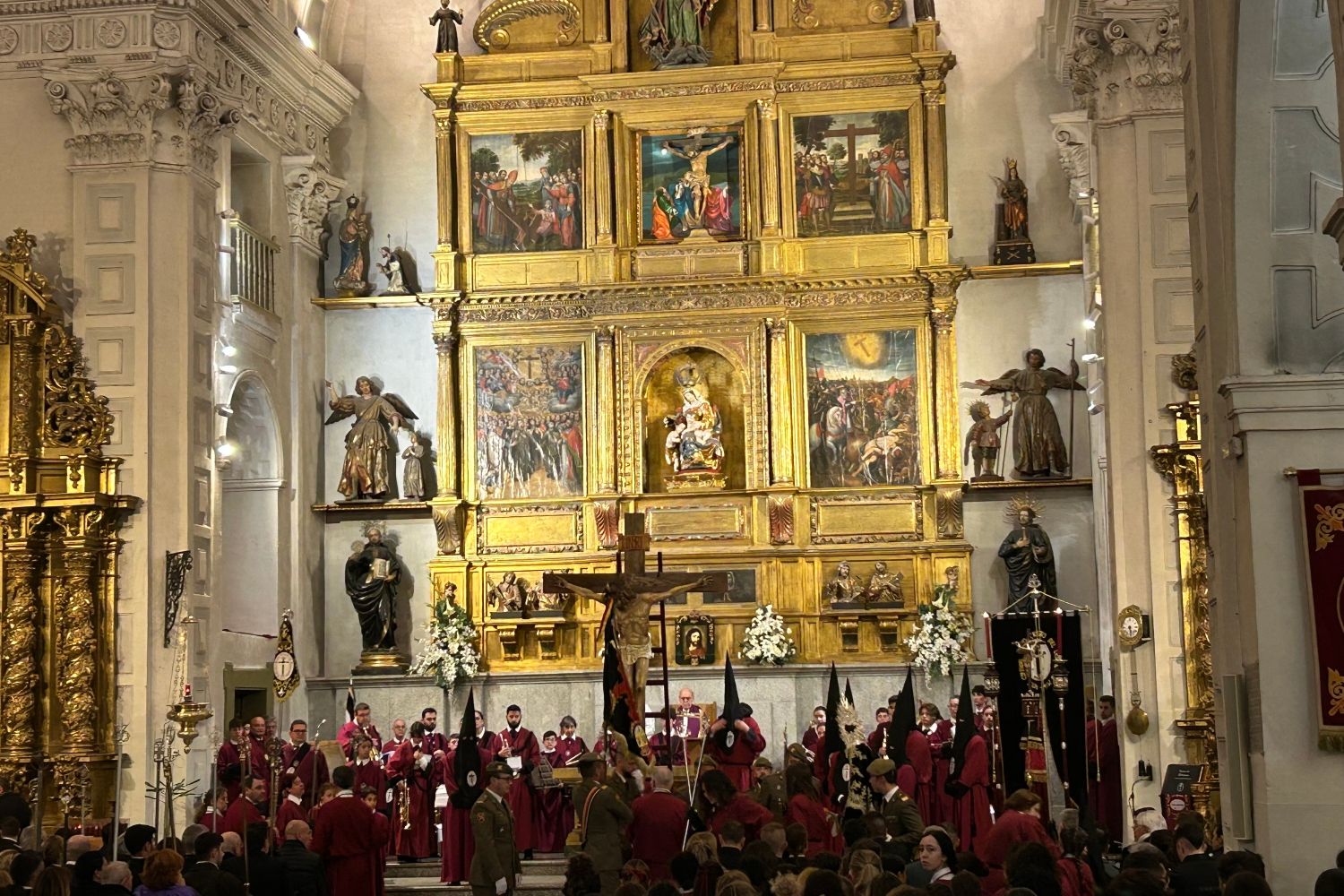 Procesión del santo Cristo del Desenclavo en León (3)