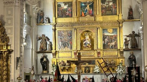 Procesión del santo Cristo del Desenclavo en León (1)