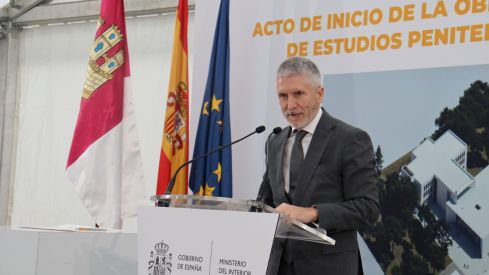 El ministro del Interior, Fernando Grande-Marlaska, visita el miércoles el Centro Estrada de León