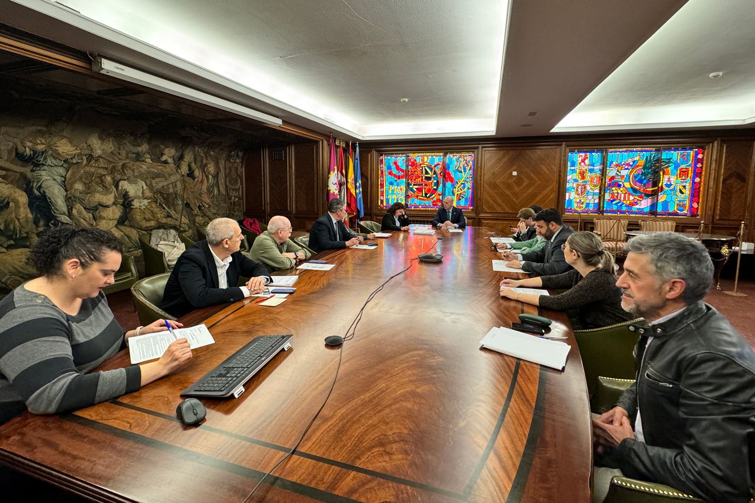 El Ayuntamiento de León destina 128.000 euros a las asociaciones vecinales y Ampas de colegios e institutos
