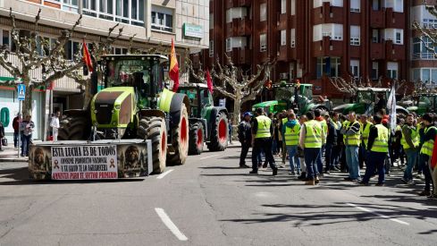Tractorada convocada por Decaleón | Campillo / ICAL. Tractorada convocada por Decaleón | Campillo / ICAL.