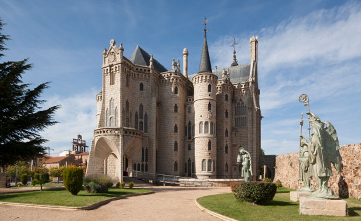 PALACIO DE GAUDI