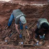 Exhumación de fusilados durante la guerra civil en el cementerio de Las Casas (Soria) | Concha Ortega / ICAL.
