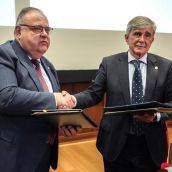 Firma del acuerdo de creación del Instituto de Investigación Biosanitario de León | Campillo / ICAL