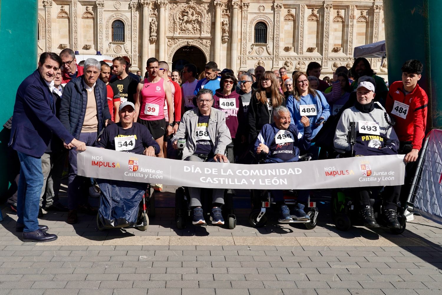 Carrera popular y marcha familiar por el Día de Castilla y León | Campillo / ICAL