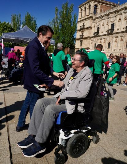 Carrera popular y marcha familiar por el Día de Castilla y León | Campillo / ICAL