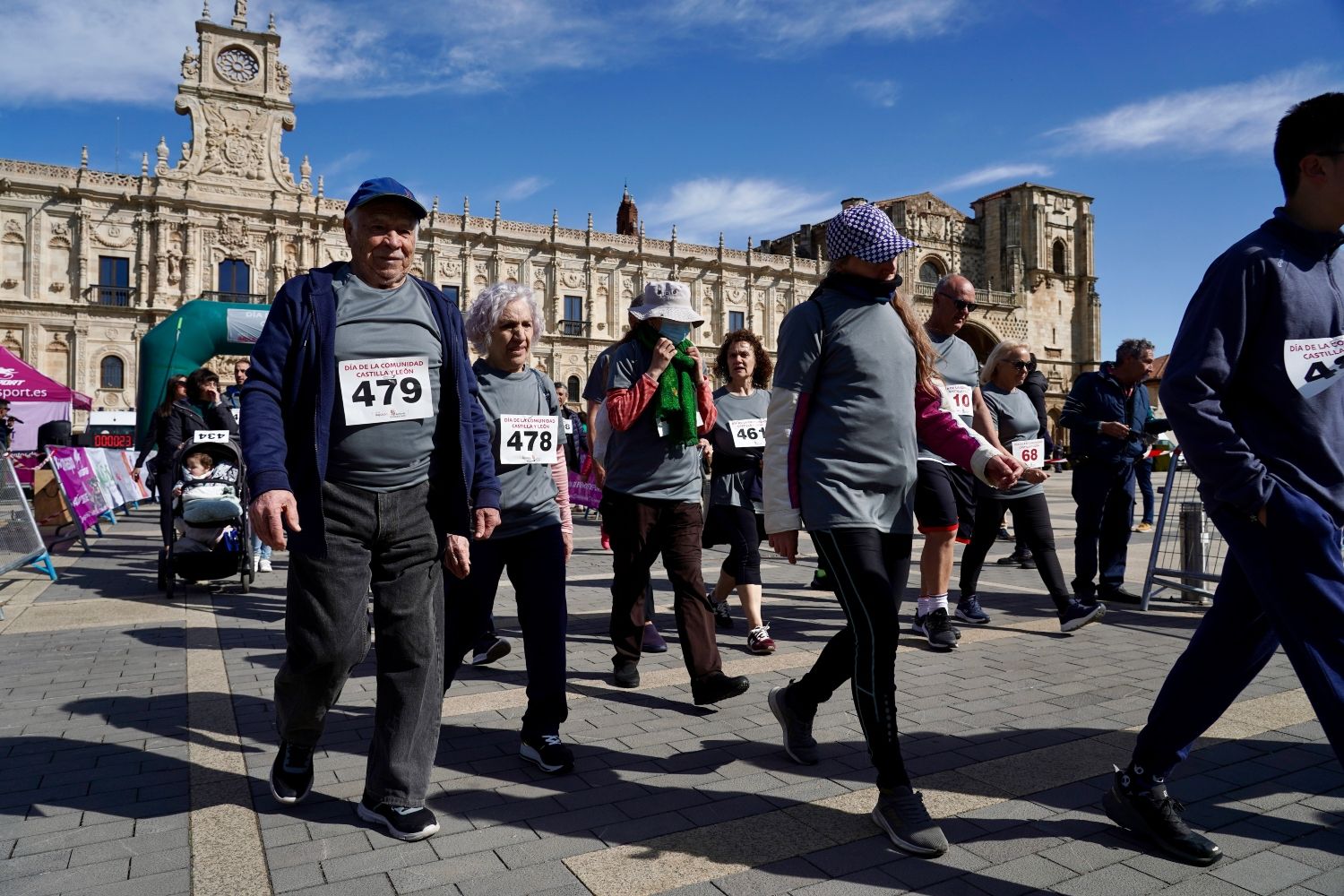 Carrera popular y marcha familiar por el Día de Castilla y León | Campillo / ICAL