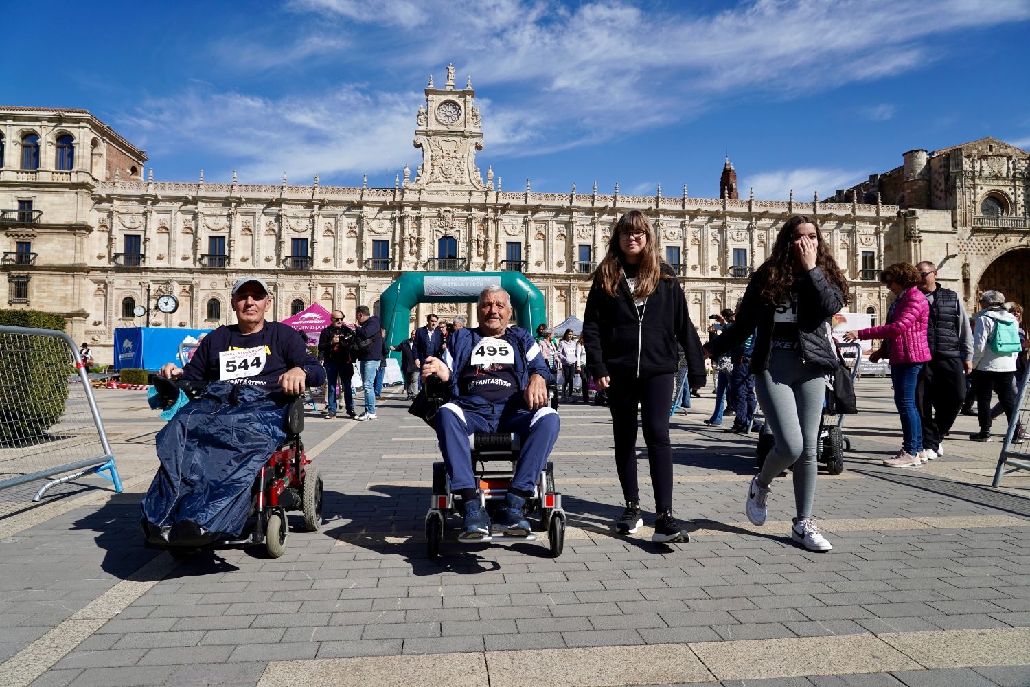 Carrera popular y marcha familiar por el Día de Castilla y León | Campillo / ICAL