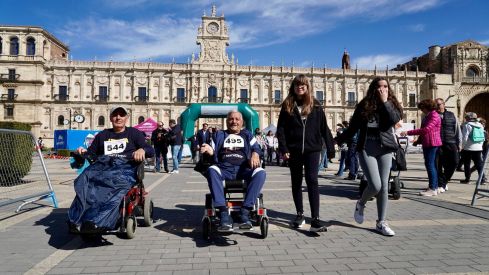 Carrera popular y marcha familiar por el Día de Castilla y León | Campillo / ICAL