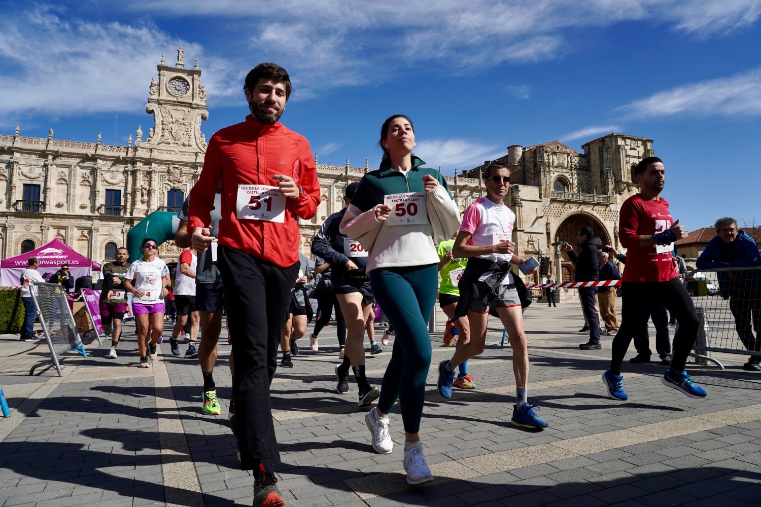 Carrera popular y marcha familiar por el Día de Castilla y León | Campillo / ICAL