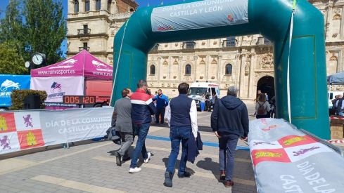 Carrera popular y marcha familiar por el Día de Castilla y León 