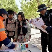 Apertura del punto de información del Camino de Santiago en Puente Castro 