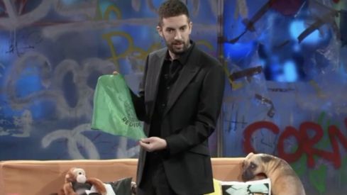 Parte de La Resitencia en la que se bromea con Redipollos (León) | La Nueva Crónica Parte de La Resitencia en la que se bromea con Redipollos (León) | La Nueva Crónica