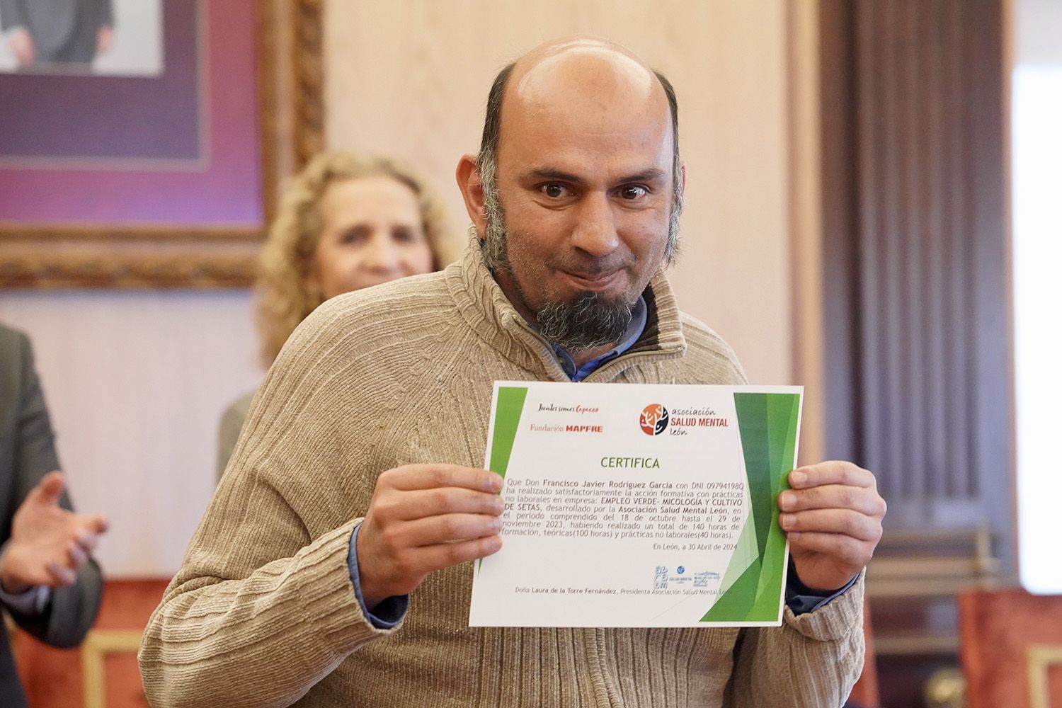 La infanta Elena entrega los diplomas de un curso de Salud Mental León y la Fundación Mapfre