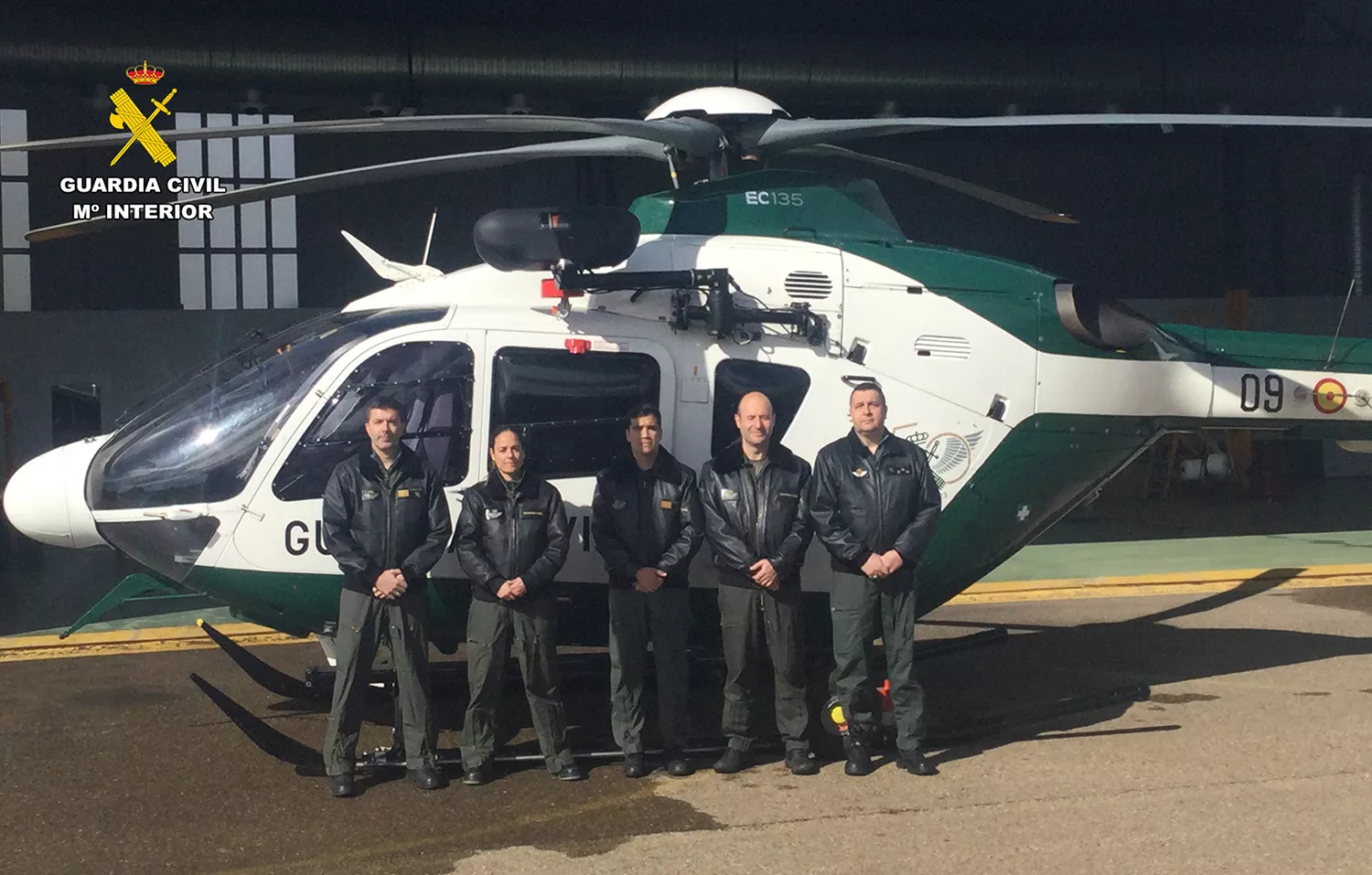 Comienza a operar en León el nuevo modelo de helicóptero de la Guardia Civil equipado con grúa de rescate
