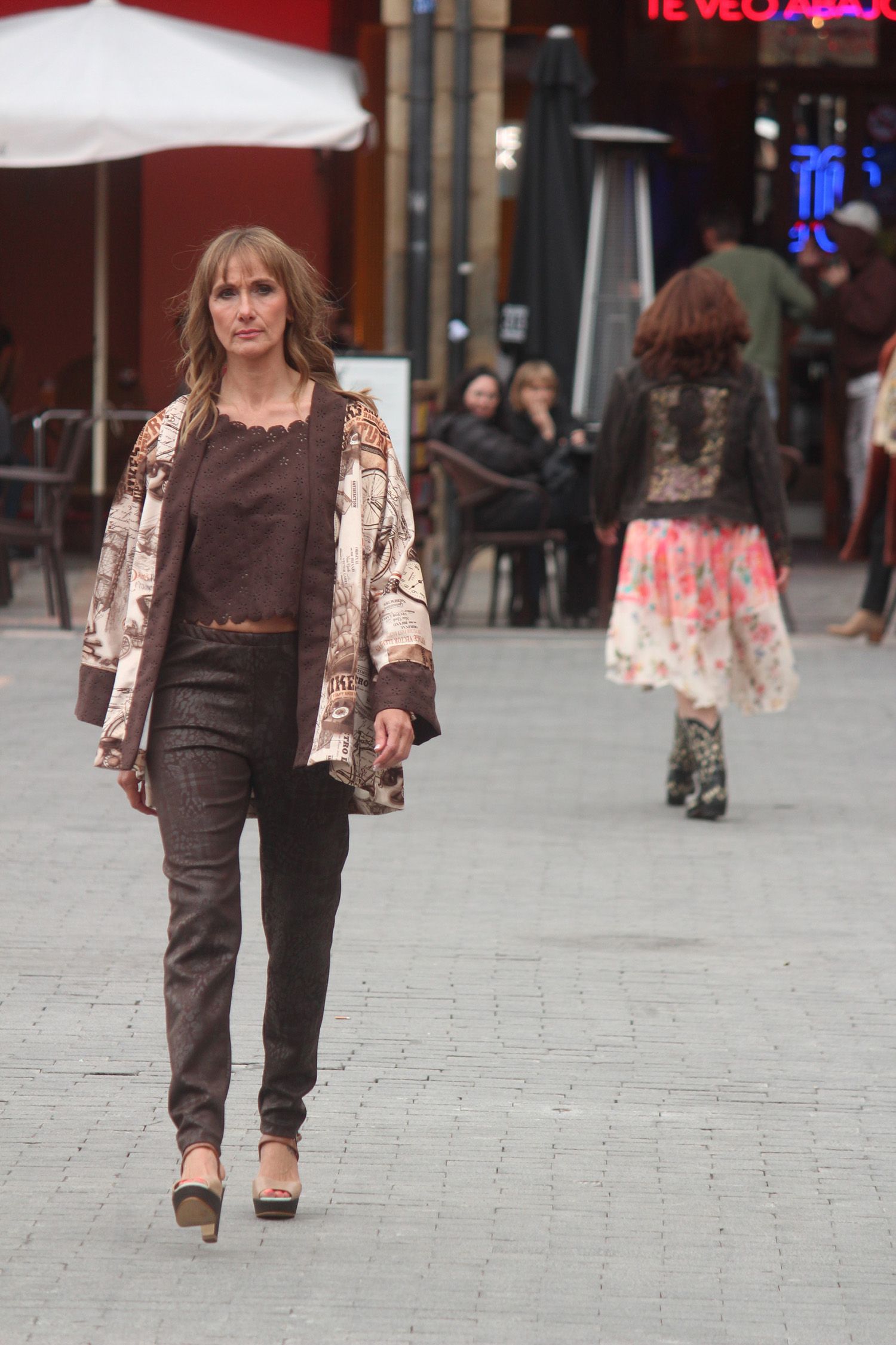 Moda en la calle - Desfile de jóvenes diseñadores leoneses