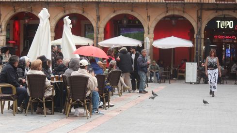 Moda en la calle - Desfile de jóvenes diseñadores leoneses