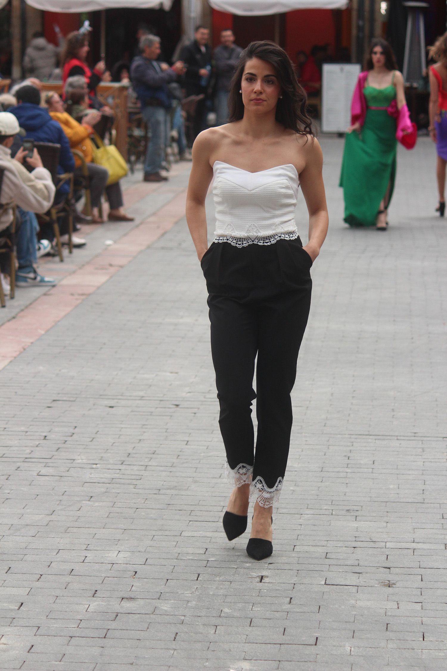 Moda en la calle - Desfile de jóvenes diseñadores leoneses