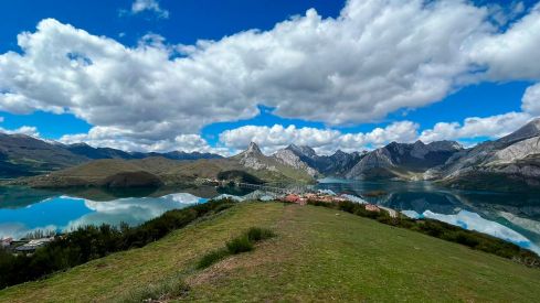 Embalse de Riaño | Licitados los proyectos de la pasarela sobre el embalse de Riaño y la nueva senda en el Valle de Anciles (León) por 3,7 millones de euros