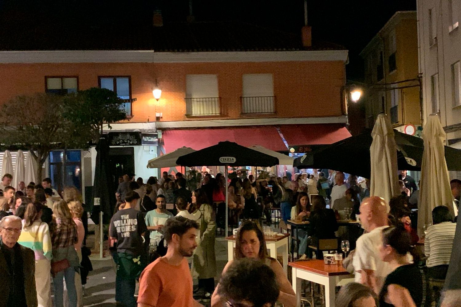 Plaza Torres de Omaña de León | León vuelve a ser la provincia con más bares por habitante: otras seis provincias de Castilla y León en el top 10